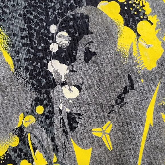 NIKE Kobe-Bryant Basketball Shirt Large 21x27 Mamba-Mentality - Picture 13 of 15